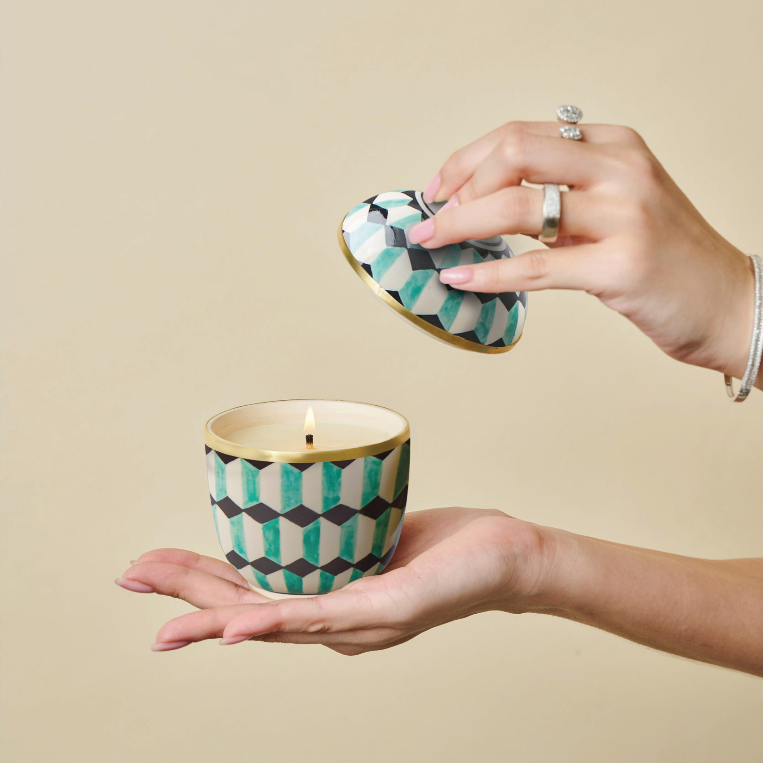 Ceramic Candle Tuay Honey Comb - Image 6