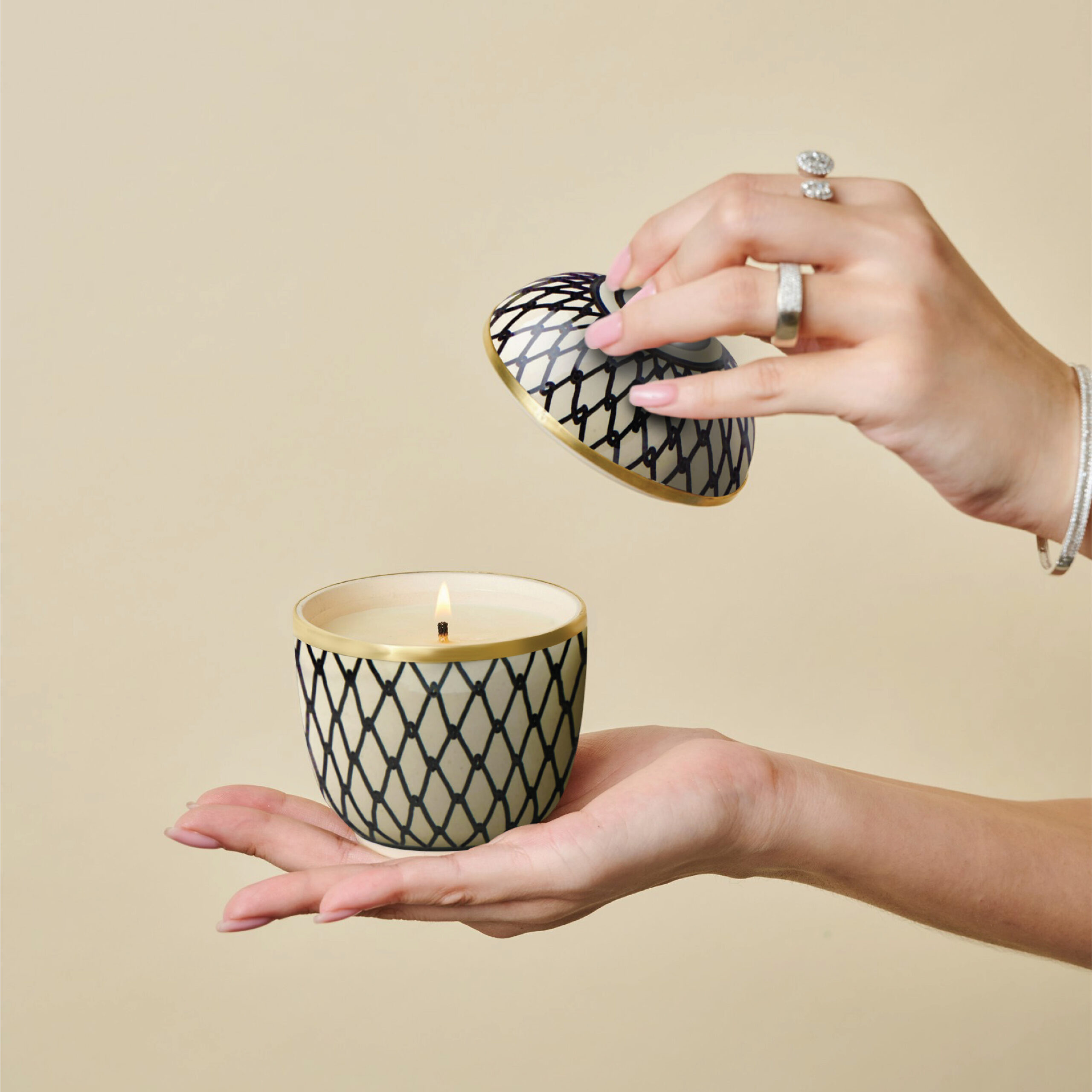 Ceramic Candle Tuay The Catcher - Image 5